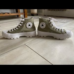 NWOT Women's Converse Chuck Taylor All Star Lugged Platform Sneakers green 8.5